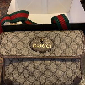 Vintage gg supreme belt bag.